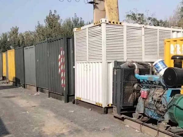 吴桥200KW柴油发电机机组每小时油耗是多少？
